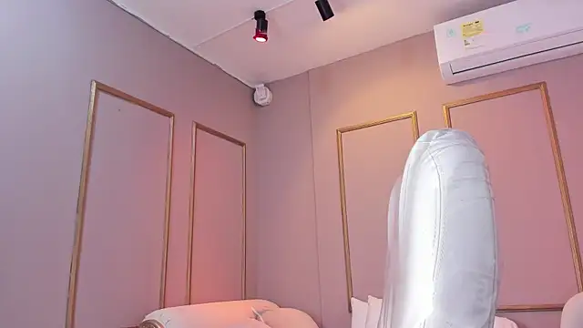 NahimiThompson's cam snapshot