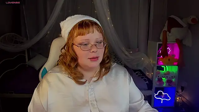 LottieReed's cam snapshot