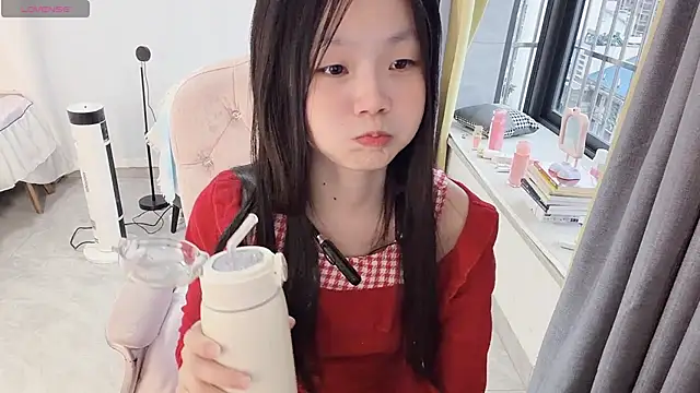 Lena-yyds's cam snapshot