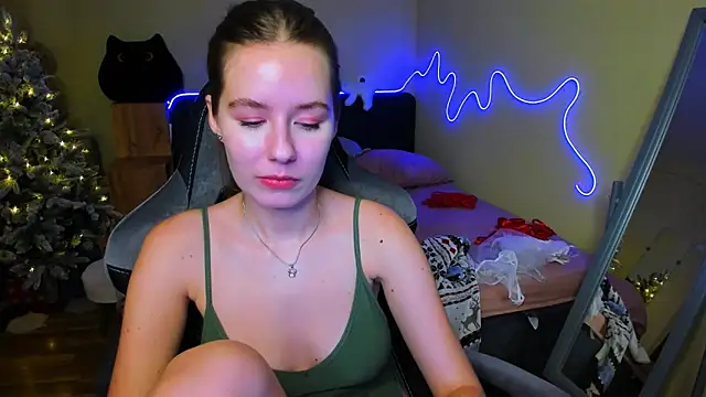 EmilyPaw's cam snapshot