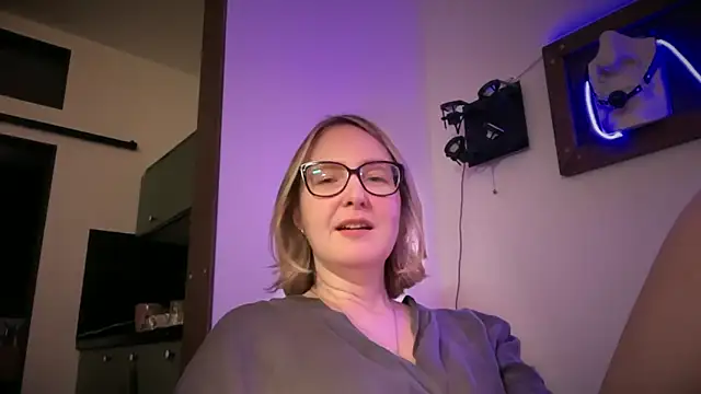 Kira_Elve's cam snapshot