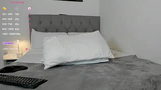 CHAYBLACK live sex cam