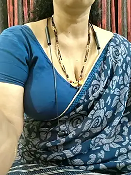 bhuvana_555's cam snapshot