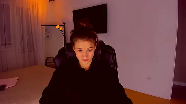 MiaPrecious's cam snapshot