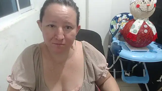 Yohis_Kiut25's cam snapshot