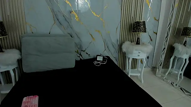 sharon_greey's cam snapshot