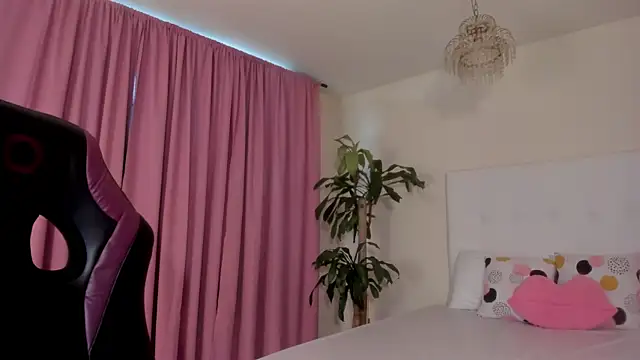 Emmaa_Queen_'s cam snapshot