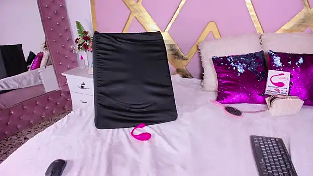 ShellbyDior live sex cam