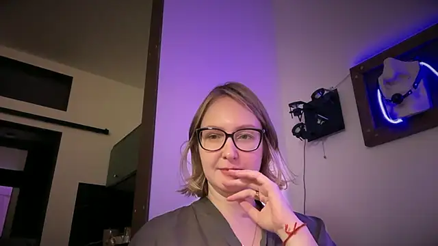 Kira_Elve's cam snapshot