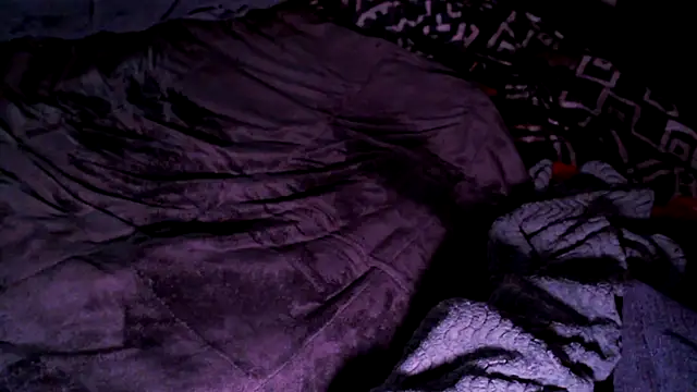 SpunsieLove live sex cam