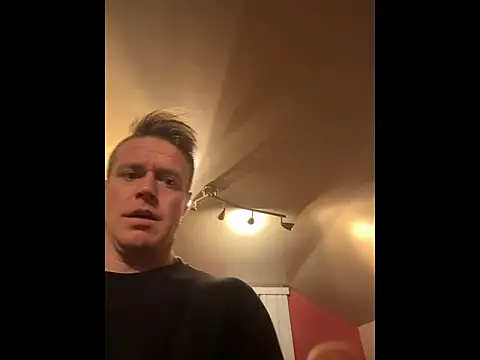 DILFiGuess1's cam snapshot