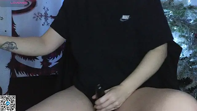 Mia_G0ld's cam snapshot