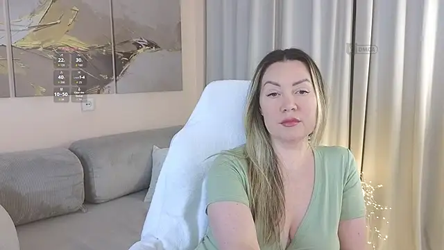 ElyaSoftTemptation's cam snapshot