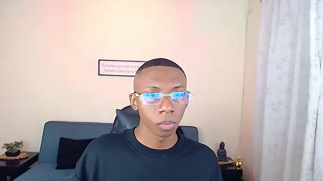 Miilo18 live sex cam