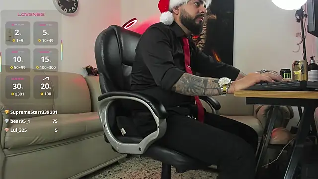 Ethan_Castellano live sex cam