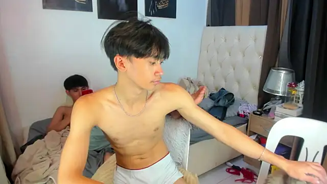 XloverXsiantwink live sex cam