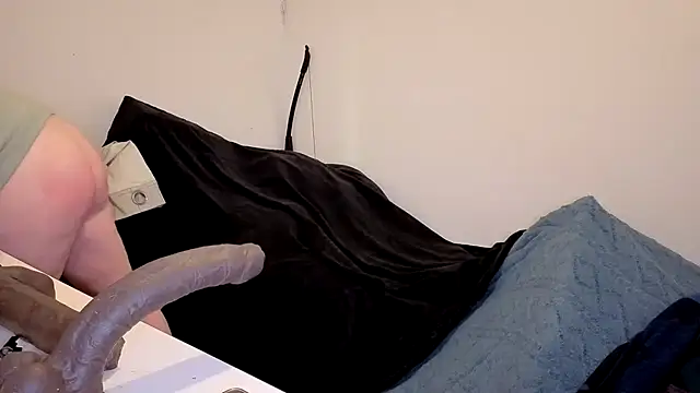 ENGLISHEMILY_69's cam snapshot