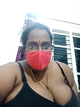 hootypriya's cam snapshot