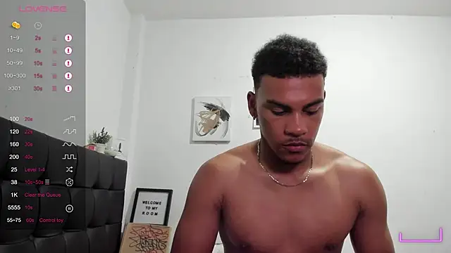 RoddyRich11 live sex cam