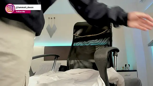 MattDevon's cam snapshot