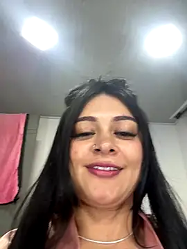 Saray_charmante's cam snapshot