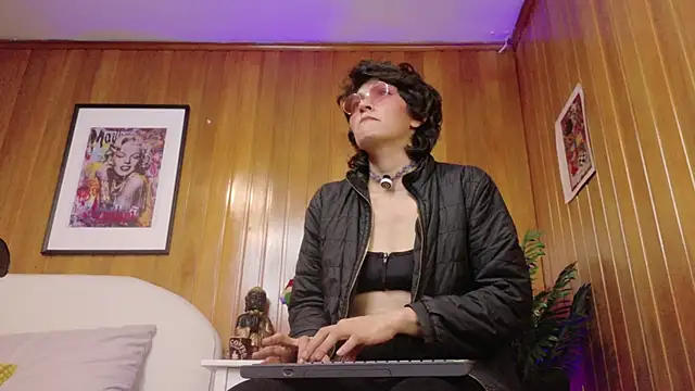 Zafiro_Gem_'s cam snapshot