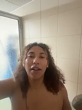 lauraltt live sex cam
