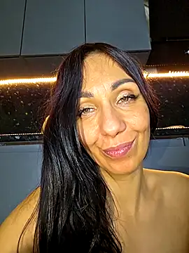 LeticiaWoods live sex cam