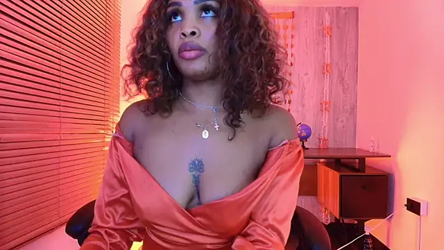 AuroraBrow's cam snapshot