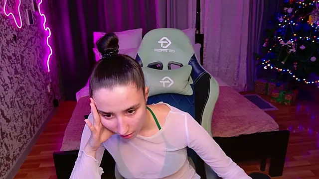 ChelseaFiness's cam snapshot