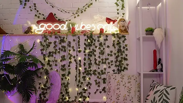 MonicaAsis's cam snapshot