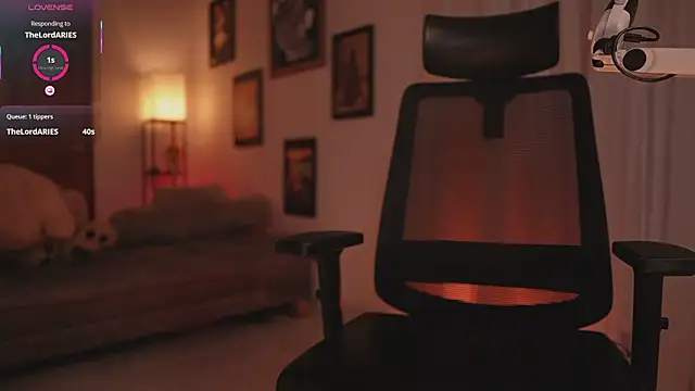 HannahW_'s cam snapshot