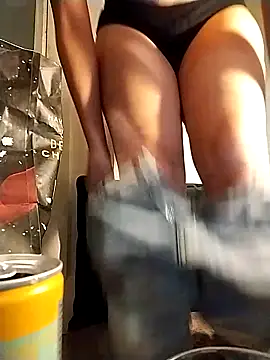 Amy01112 live sex cam