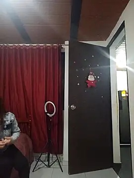 chanel-2025 live sex cam