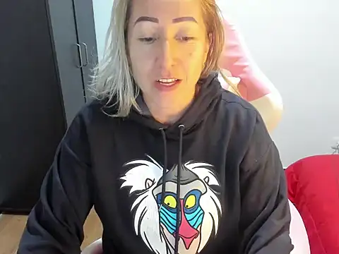 chrystal_sl852's cam snapshot