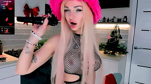 Lola_Bombita's cam snapshot