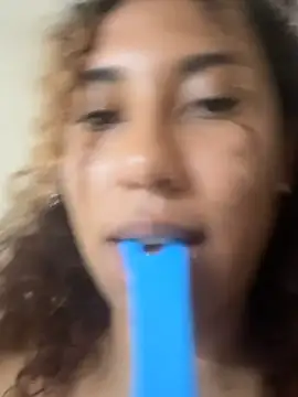 lauraltt live sex cam