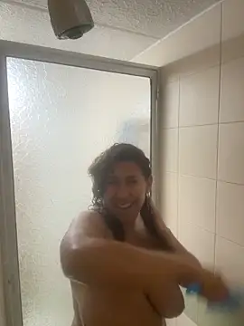 lauraltt live sex cam