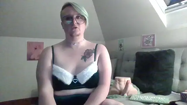 queerlyjaz live sex cam