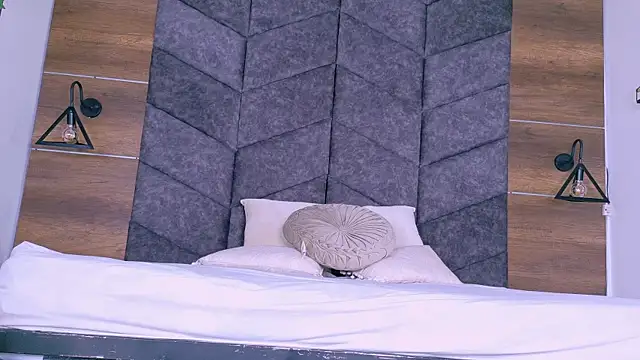 AbigailLenox__ live sex cam