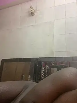 Kajal-Shemale69 live sex cam