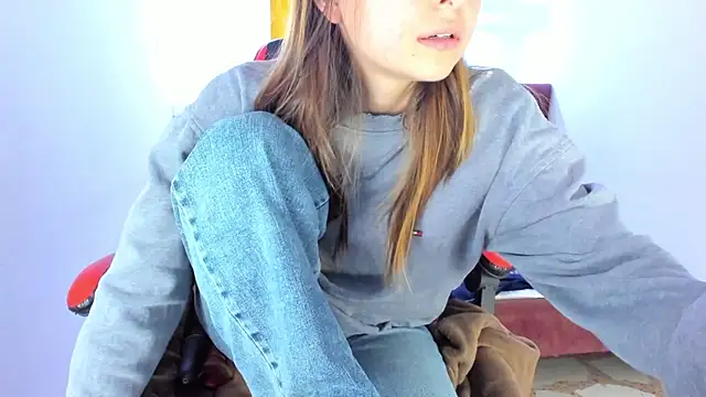 lala_clark's cam snapshot