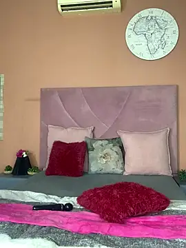 VeryGoodBadGirl1's cam snapshot