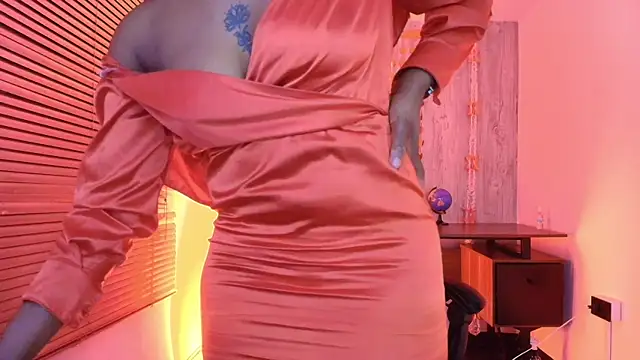 AuroraBrow's cam snapshot