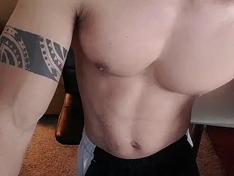 tayler_luke's cam snapshot