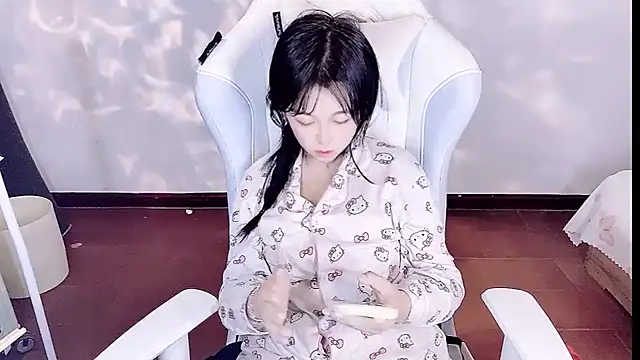 -huahua-'s cam snapshot