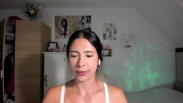 Veronikolsen-'s cam snapshot