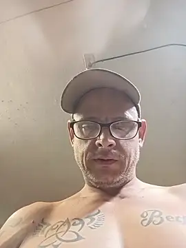 Buffshagswell live sex cam