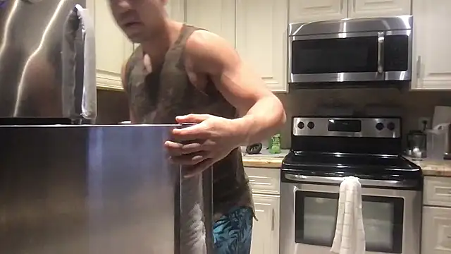 BigGuyMuscle live sex cam