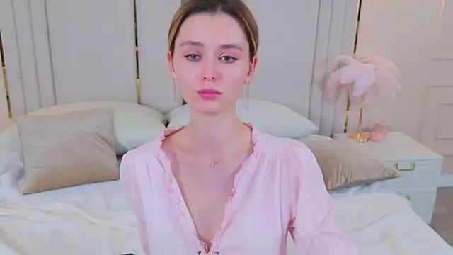 MarybethSnow's cam snapshot